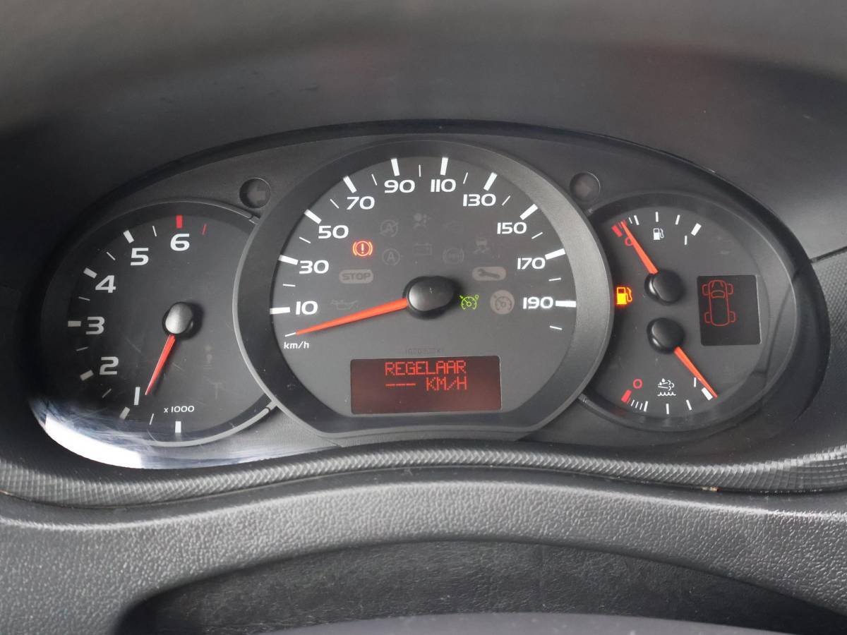 Renault Master Renault Master T35 2.3 DCI 130 PK L2H2 + 2 SCHUIFDEUREN | 220V OMVORMER | WP INRICHTING | TREKHAAK 2500 KG