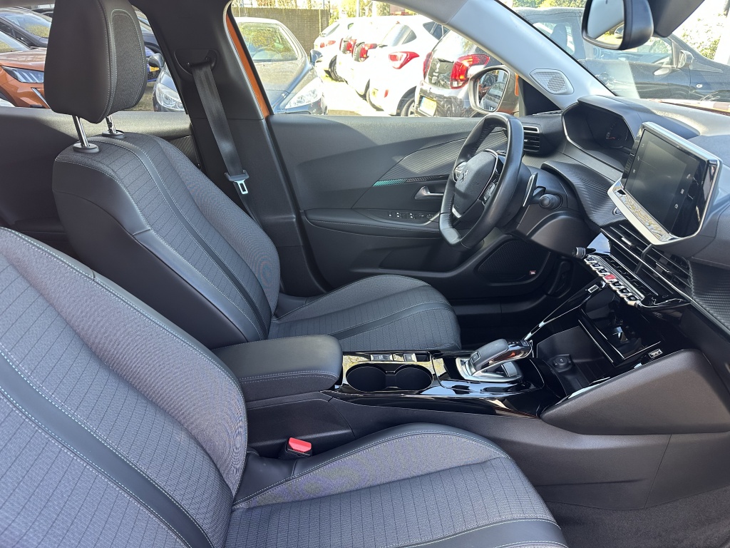 Peugeot 2008 Peugeot 2008 1.2 130 PK Allure | Nieuwe distributieriem |