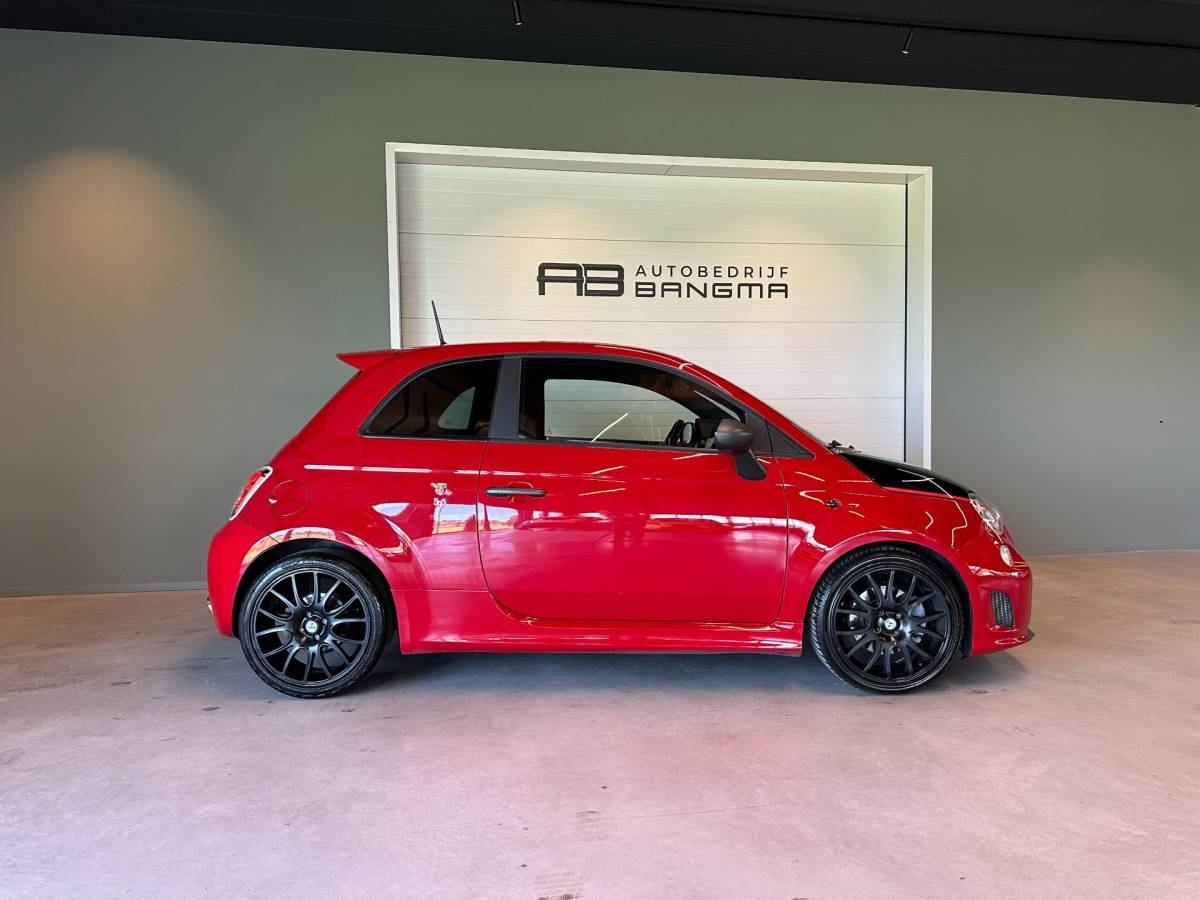 Fiat 500 Fiat 500 1.4 T-Jet ABARTH COMPETIZIONE AUTOMAAT 180pk!|CLIMA AIRCO|BLUETOOTH|ZWARTE LM-VELG|APK+OH-BEURT+nwe D-RIEM BIJ AFLEVERING