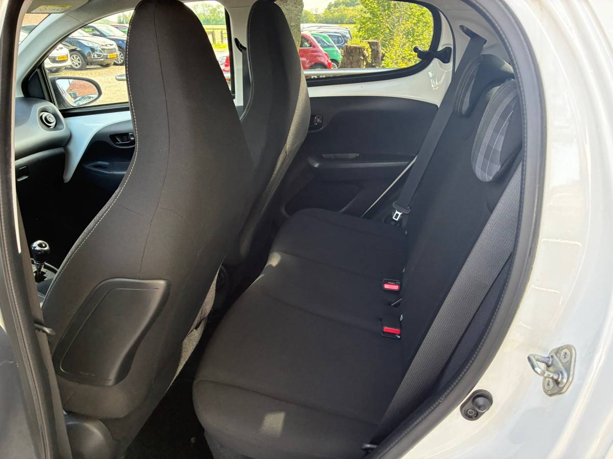 Peugeot 108 Peugeot 108 1.0 e-VTi Active | Automaat + Airco nu €7.975,-!!