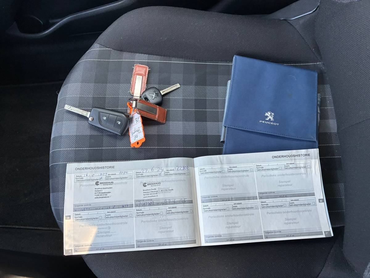 Peugeot 108 Peugeot 108 1.0 e-VTi Active | Automaat + Airco nu €7.975,-!!