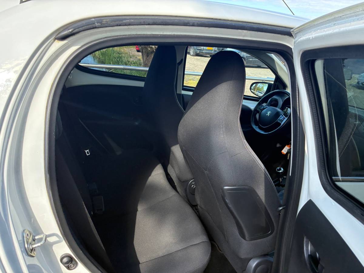 Peugeot 108 Peugeot 108 1.0 e-VTi Active | Automaat + Airco nu €7.975,-!!
