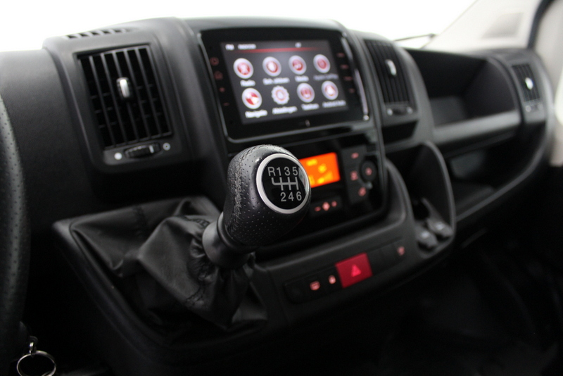 Citroën Jumper Citroën Jumper 35 2.2 BlueHDi 140 L3H2 Control 141PK, RIJKLAAR | CAMERA | TREKHAAK | 3 PERSOONS | CARPLAY