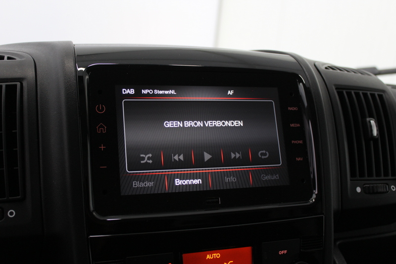 Citroën Jumper Citroën Jumper 35 2.2 BlueHDi 140 L3H2 Control 141PK, RIJKLAAR | CAMERA | TREKHAAK | 3 PERSOONS | CARPLAY