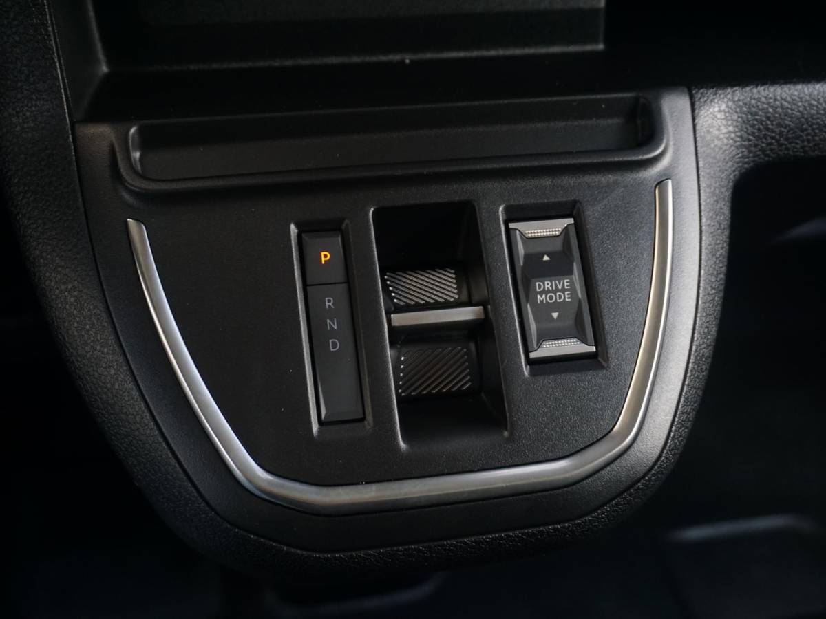 Opel Vivaro-e Opel Vivaro Electric L3 50 kWh | 8 jaar garantie | Apple Carplay | achteruitrijcamera | RAL1032