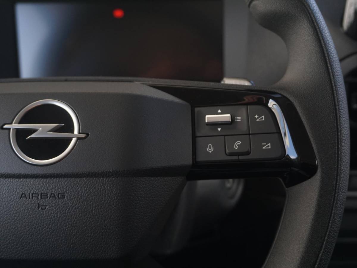 Opel Vivaro-e Opel Vivaro Electric L3 50 kWh | 8 jaar garantie | Apple Carplay | achteruitrijcamera | RAL1032