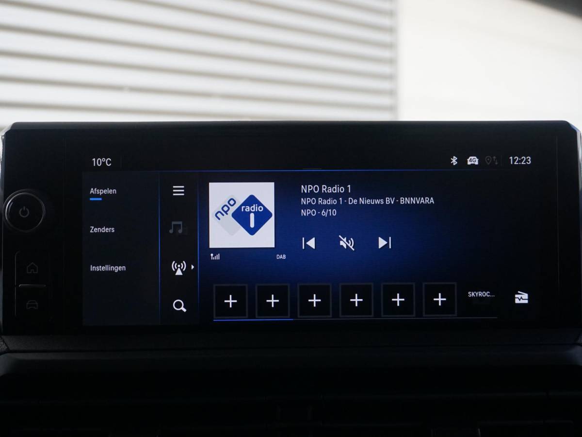 Opel Vivaro-e Opel Vivaro Electric L3 75 kWh | tot 8 jaar garantie | Apple Carplay | achteruitrijcamera | Comfort tussenschot | RAL1032