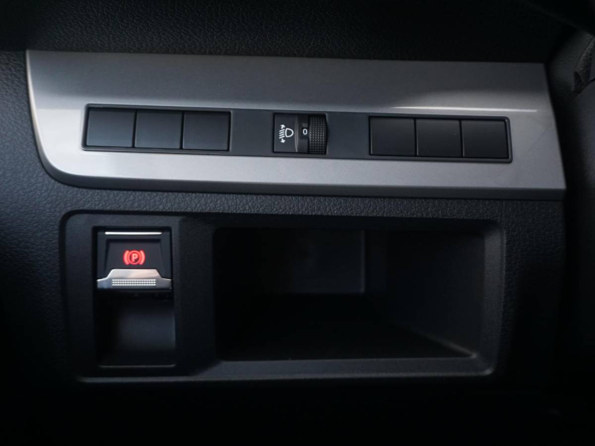 Opel Vivaro-e Opel Vivaro Electric L3 75 kWh | tot 8 jaar garantie | Apple Carplay | achteruitrijcamera | Comfort tussenschot | RAL1032