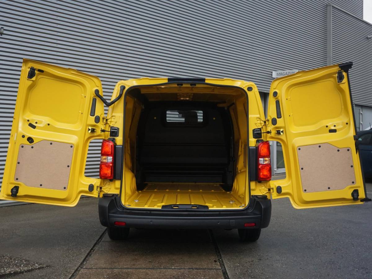 Opel Vivaro-e Opel Vivaro Electric L3 75 kWh | tot 8 jaar garantie | Apple Carplay | achteruitrijcamera | Comfort tussenschot | RAL1032