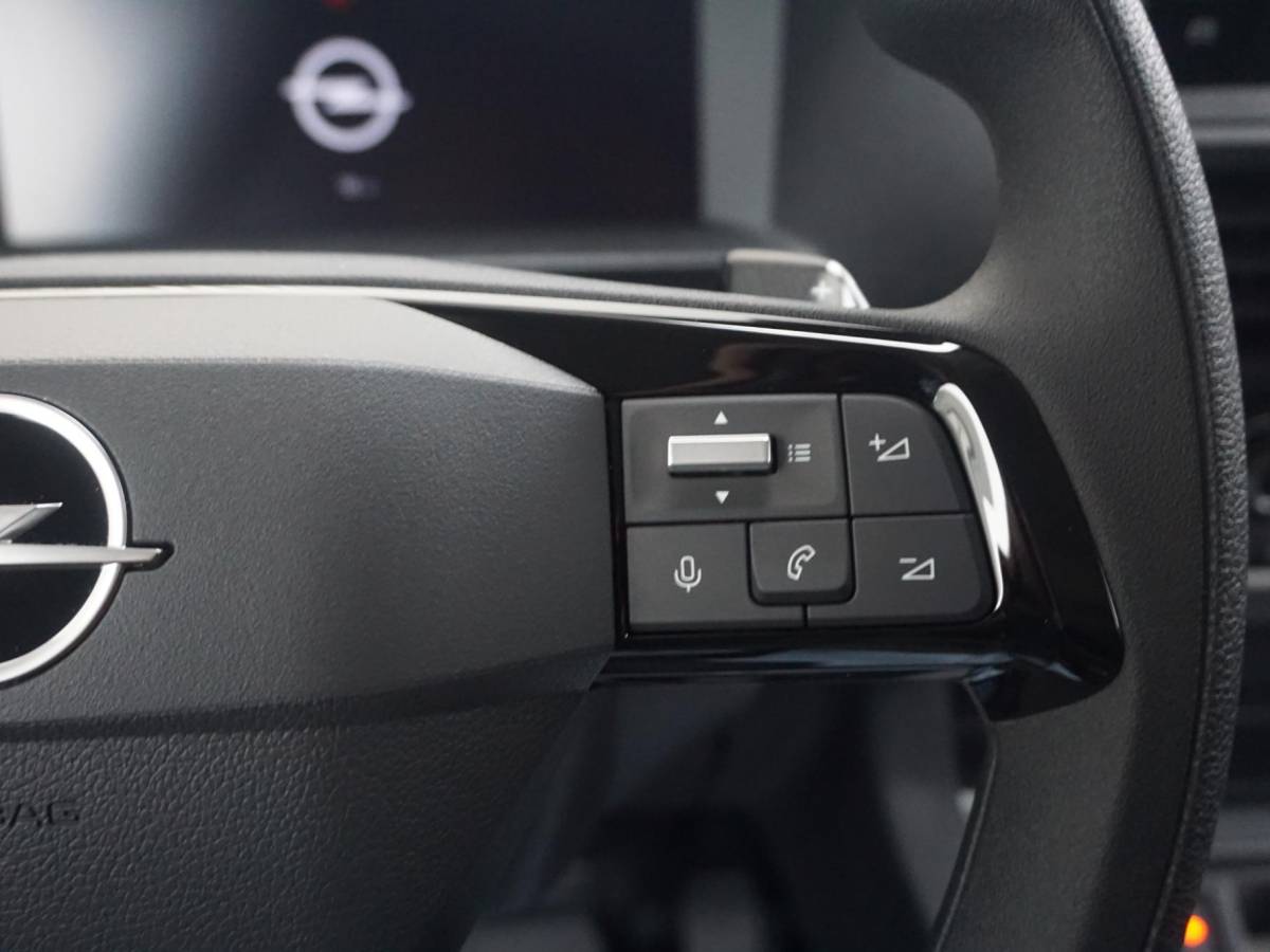Opel Vivaro-e Opel Vivaro Electric L3 50 kWh | tot 8 jaar garantie | inclusief complete DHL subcontractor inrichting | RAL1032