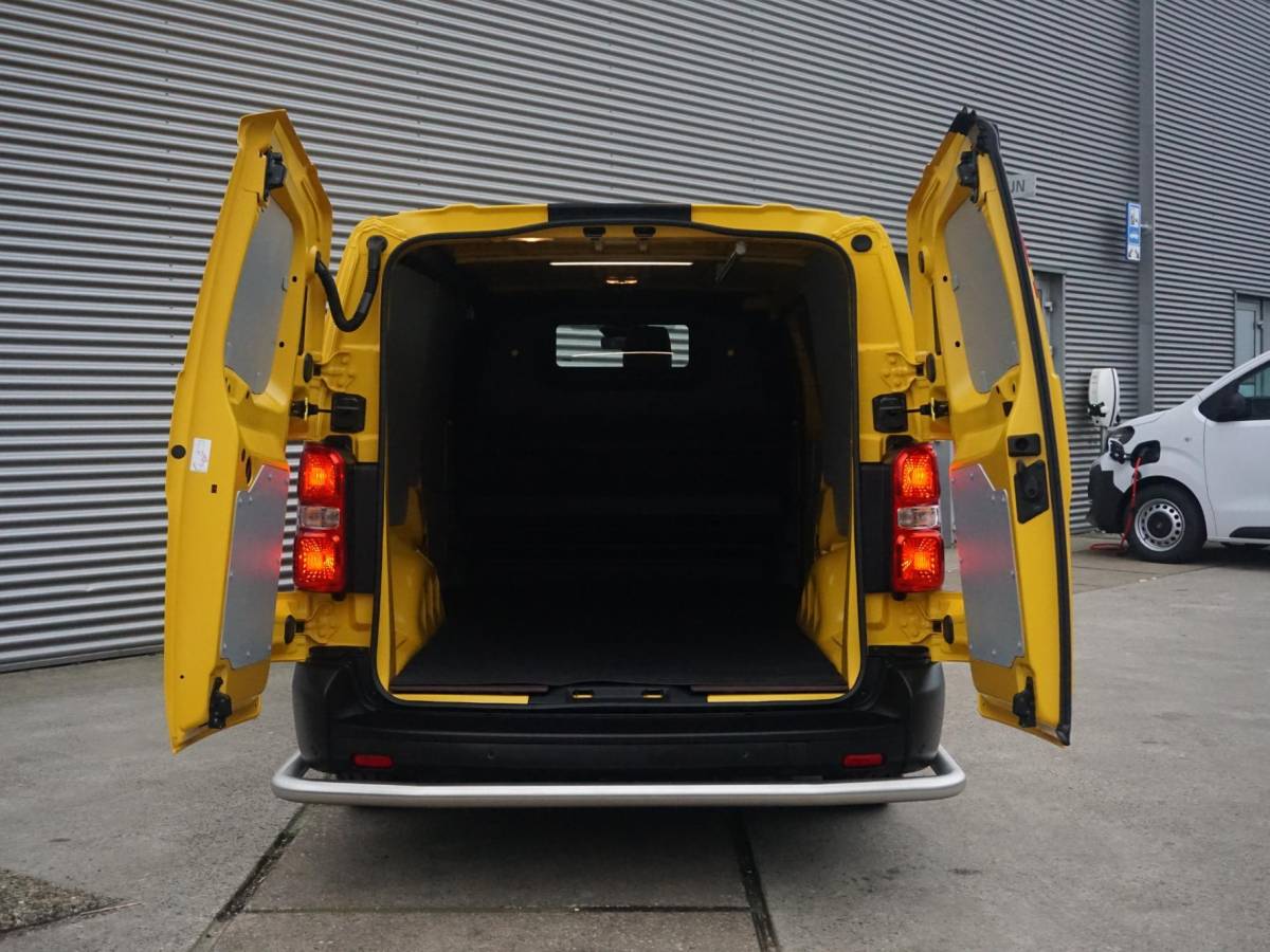 Opel Vivaro-e Opel Vivaro Electric L3 50 kWh | tot 8 jaar garantie | inclusief complete DHL subcontractor inrichting | RAL1032