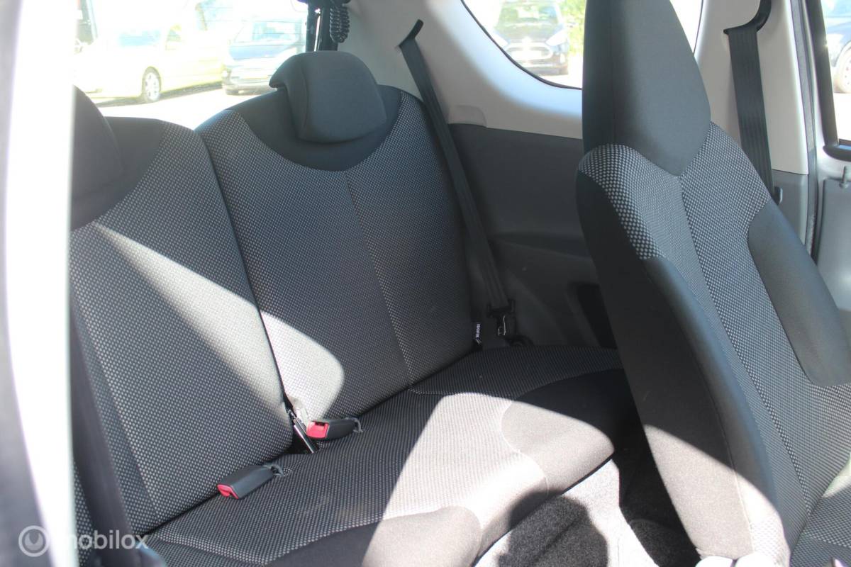 Toyota Aygo Toyota Aygo 1.0-12V Aspiration Airco/Elektrische-ramen/NAP