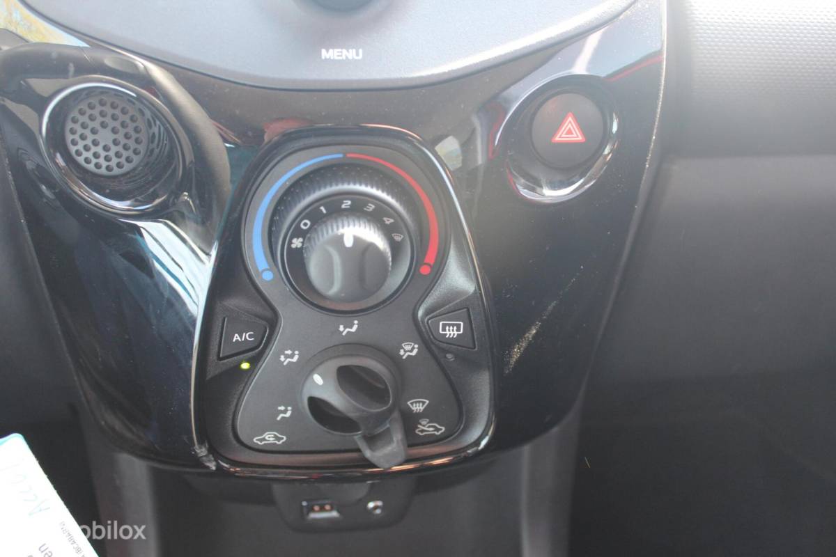 Citroën C1 Citroen C1 1.0 VTi Shine Airco/Leder-stuur/Led/5deurs/NAP