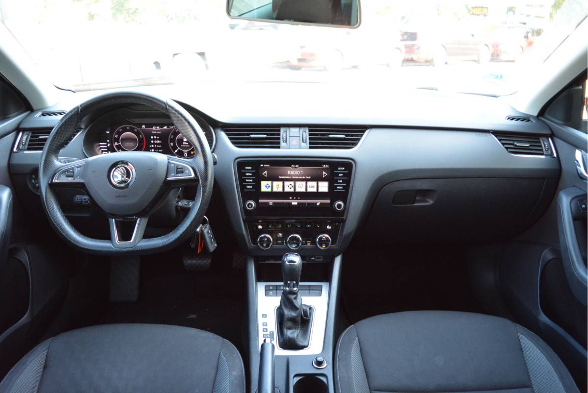 Škoda Octavia ŠKODA Octavia Combi 1.5 150PK TSI  Business Edition Plus | Trekhaak | Digi Dash | Adaptive |
