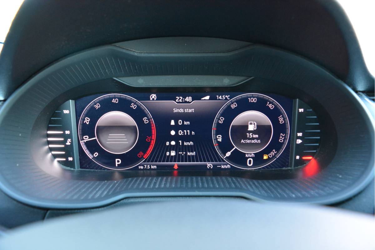 Škoda Octavia ŠKODA Octavia Combi 1.5 150PK TSI  Business Edition Plus | Trekhaak | Digi Dash | Adaptive |