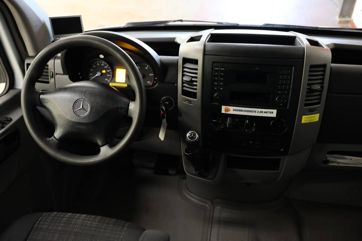 Mercedes-Benz Sprinter Mercedes-Benz Sprinter L3H2 AUTOMAAT POST NL SCHAPPEN EURO 6