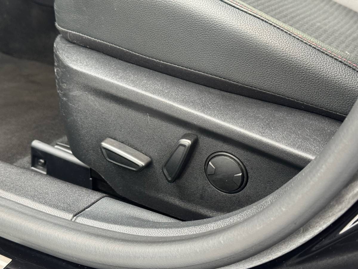 Ford Focus Ford FOCUS 1.0 EcoBoost Titanium X Business |Led|Clima|Carplay|Stoelverwarming|Ruitverwarming|