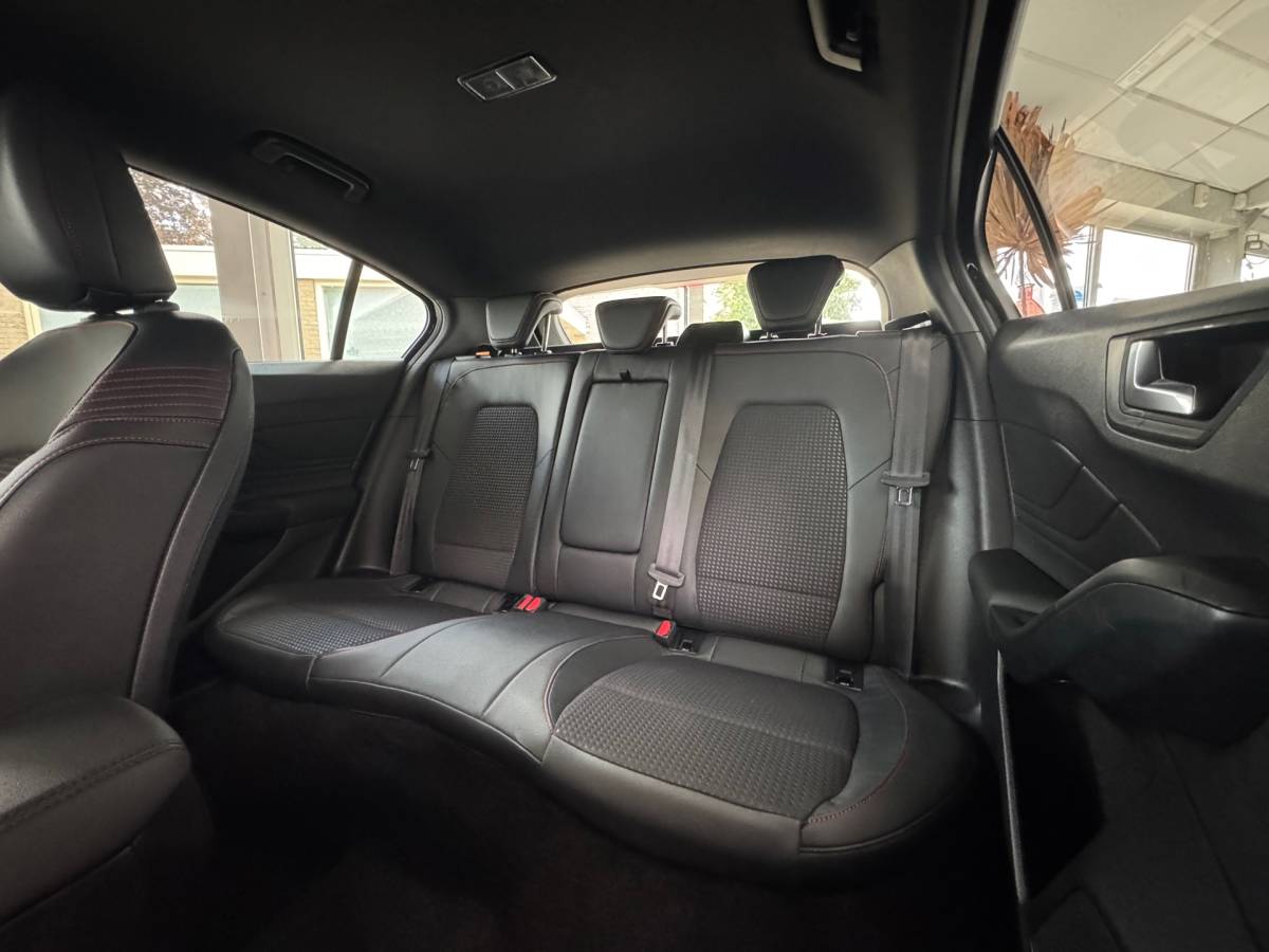 Ford Focus Ford FOCUS 1.0 EcoBoost Titanium X Business |Led|Clima|Carplay|Stoelverwarming|Ruitverwarming|