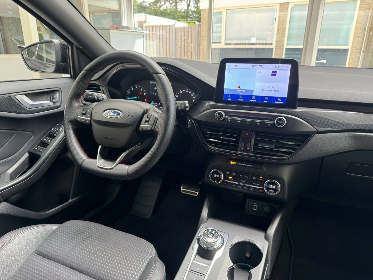 Ford Focus Ford FOCUS 1.0 EcoBoost Titanium X Business |Led|Clima|Carplay|Stoelverwarming|Ruitverwarming|