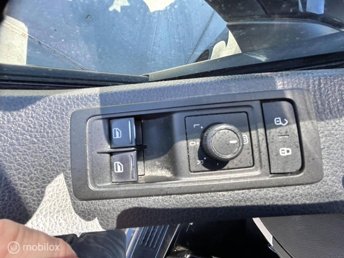 Volkswagen Transporter Volkswagen Transporter 2.0 TDI L1H1 DSG BLACK EDITION