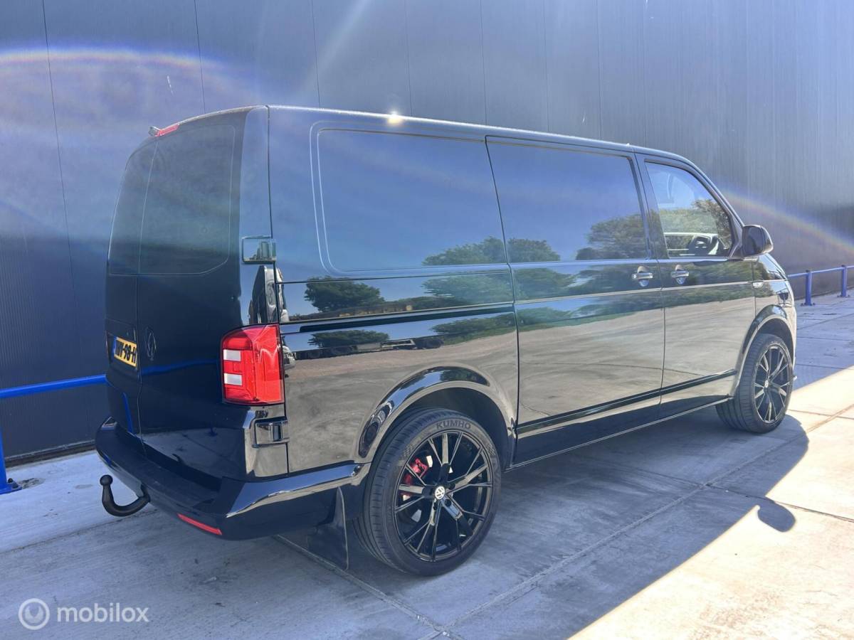 Volkswagen Transporter Volkswagen Transporter 2.0 TDI L1H1 DSG BLACK EDITION
