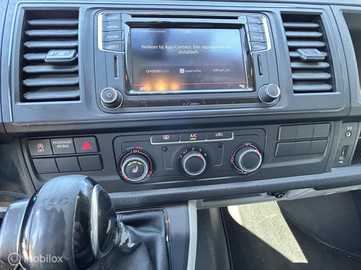 Volkswagen Transporter Volkswagen Transporter 2.0 TDI L1H1 DSG BLACK EDITION