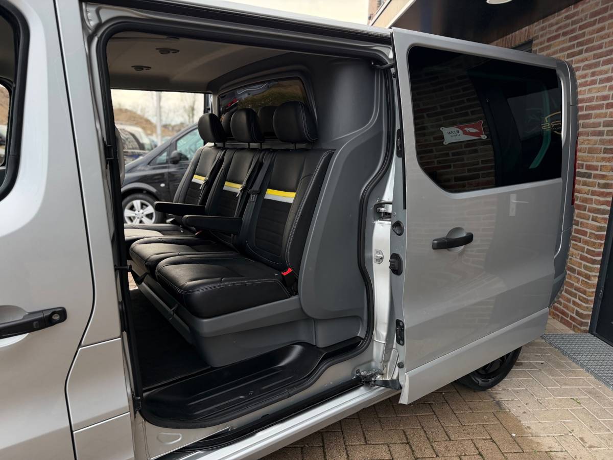 Opel Vivaro Opel Vivaro 1.6 CDTI L2H1 DC Sport EcoFlex Dubbele Cabine Dubbele Schuifdeuren Airco Navi Keyless Entry Elk.Ramen Cruise Control.