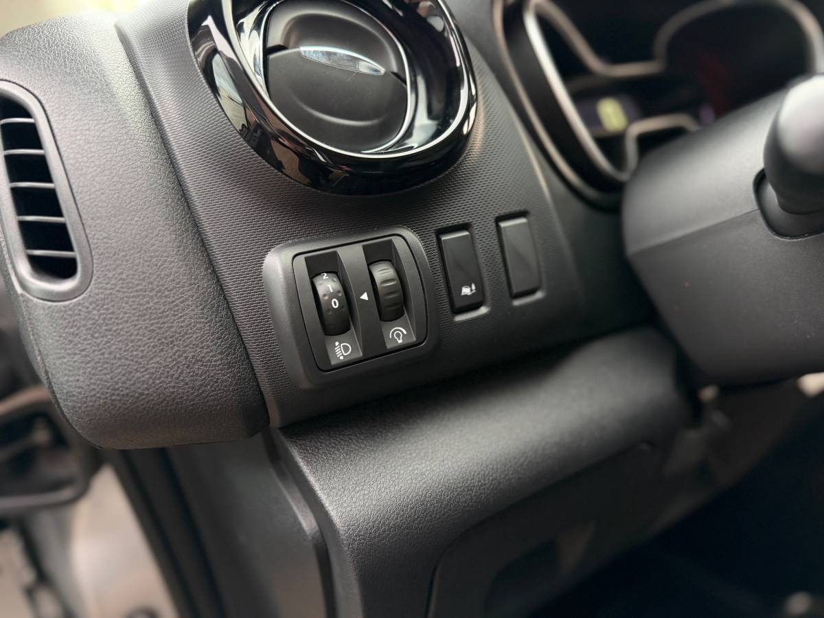 Opel Vivaro Opel Vivaro 1.6 CDTI L2H1 DC Sport EcoFlex Dubbele Cabine Dubbele Schuifdeuren Airco Navi Keyless Entry Elk.Ramen Cruise Control.