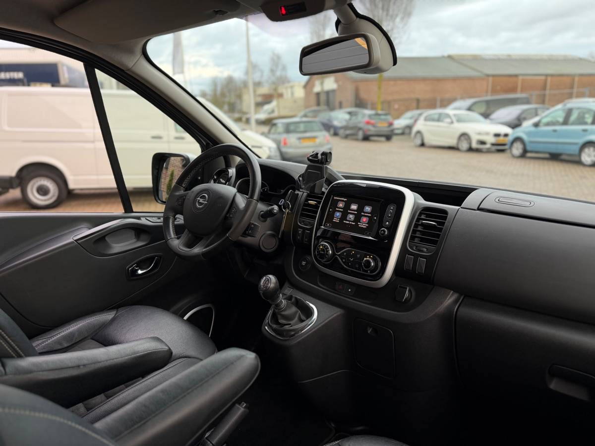 Opel Vivaro Opel Vivaro 1.6 CDTI L2H1 DC Sport EcoFlex Dubbele Cabine Dubbele Schuifdeuren Airco Navi Keyless Entry Elk.Ramen Cruise Control.