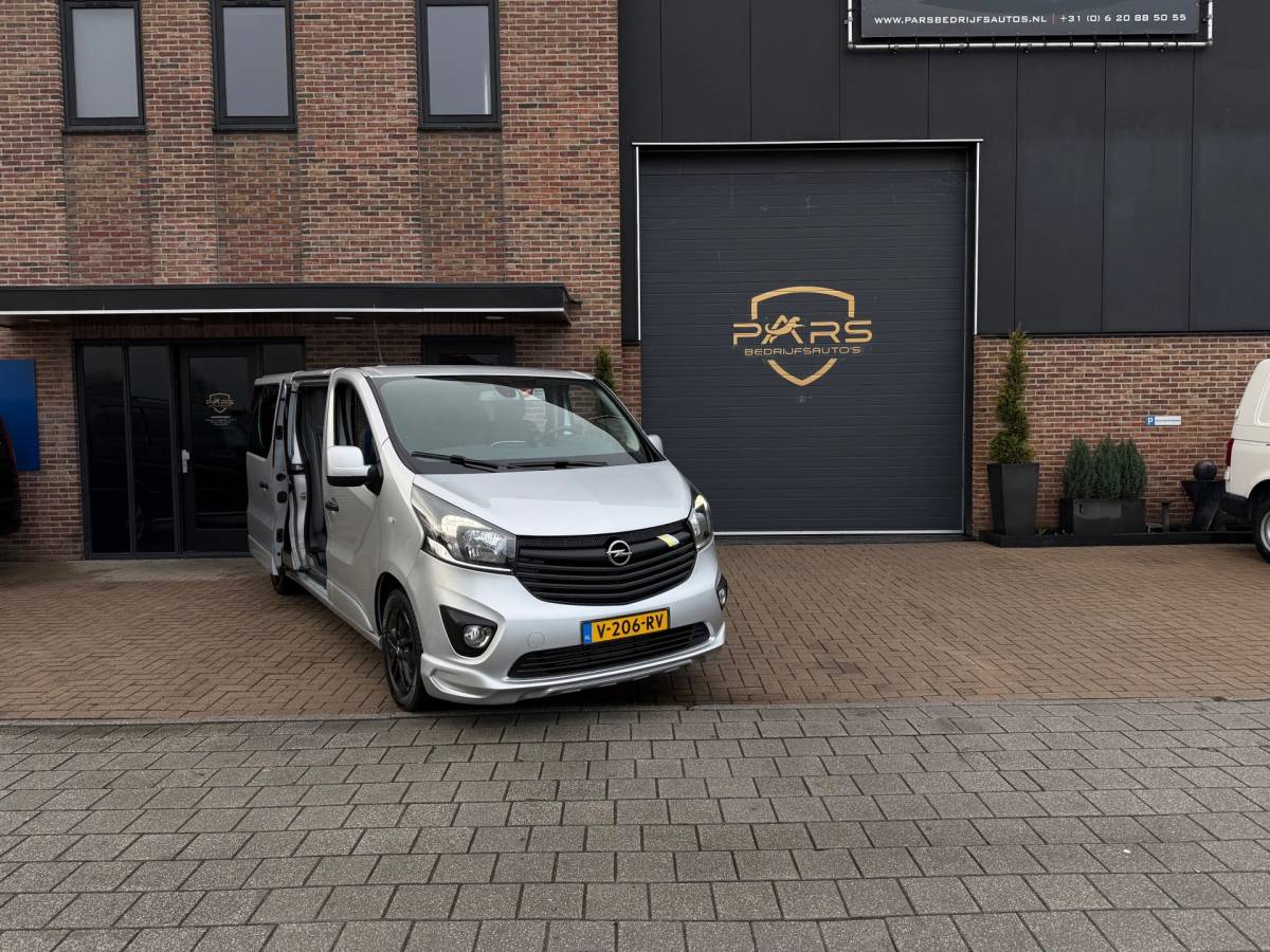 Opel Vivaro Opel Vivaro 1.6 CDTI L2H1 DC Sport EcoFlex Dubbele Cabine Dubbele Schuifdeuren Airco Navi Keyless Entry Elk.Ramen Cruise Control.