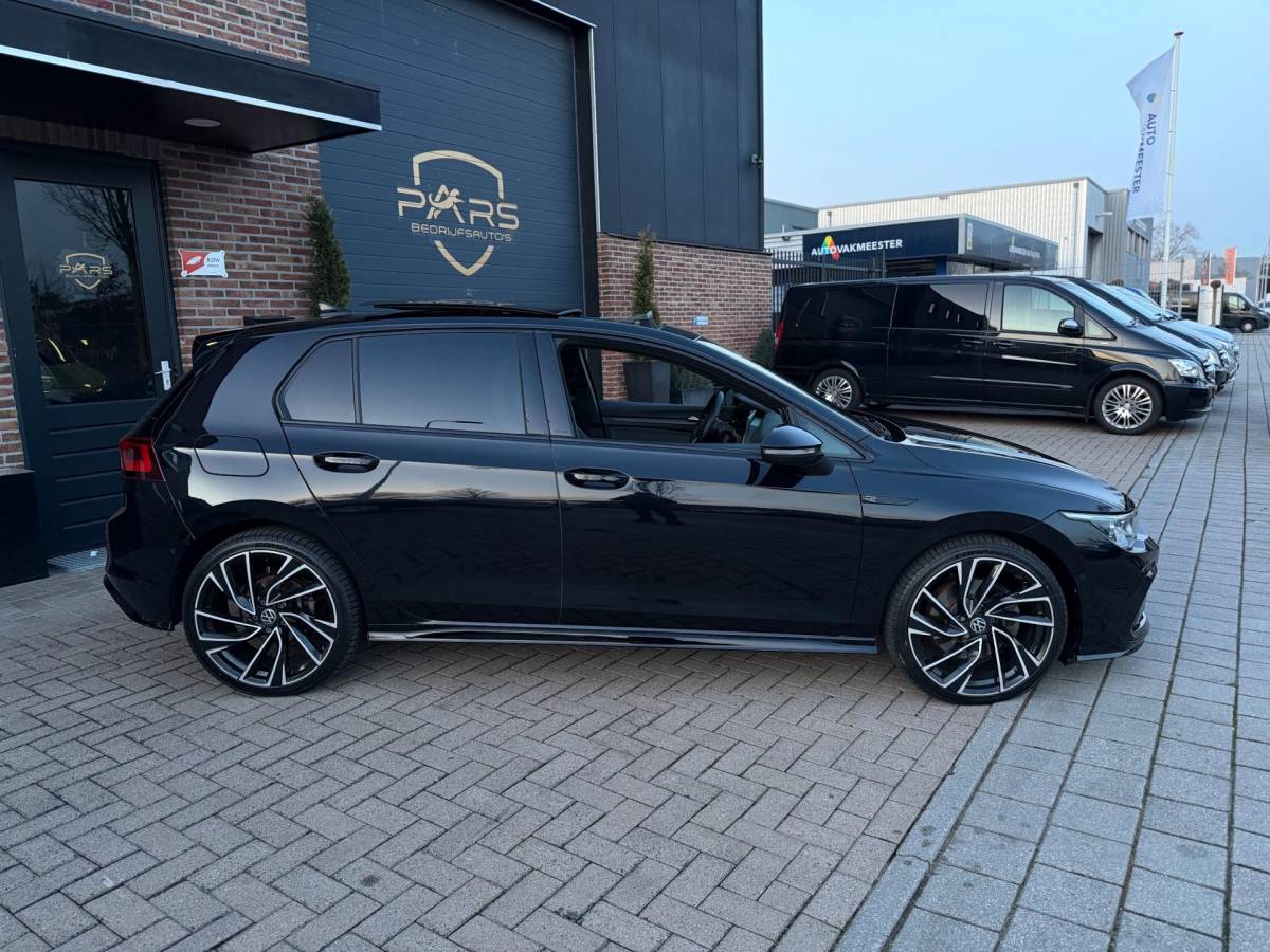 Volkswagen Golf Volkswagen Golf 2.0 TDI GTD Golf R R-Line Business Pano Keyless Entry Virtual Cockpit Head Up Display
