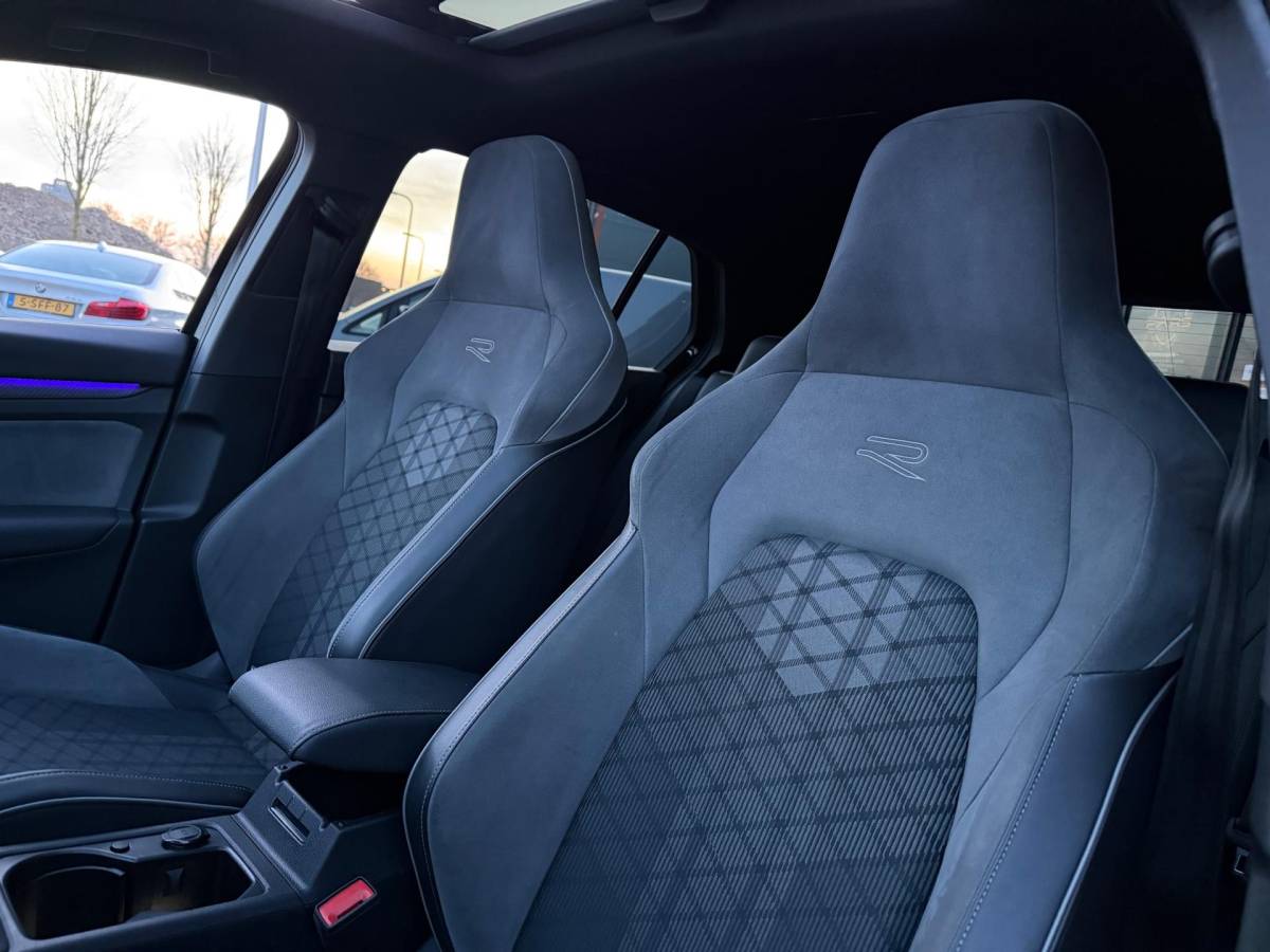 Volkswagen Golf Volkswagen Golf 2.0 TDI GTD Golf R R-Line Business Pano Keyless Entry Virtual Cockpit Head Up Display