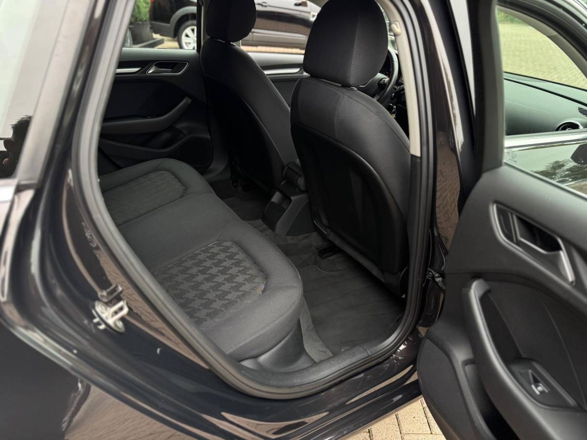 Audi A3 Audi A3 Sportback 1.2 TFSI Attraction Pro Line Airco Navi Cruise Control Elk.Ramen zeer nette!!