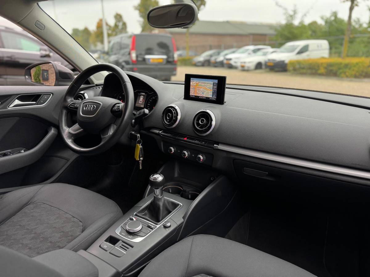 Audi A3 Audi A3 Sportback 1.2 TFSI Attraction Pro Line Airco Navi Cruise Control Elk.Ramen zeer nette!!