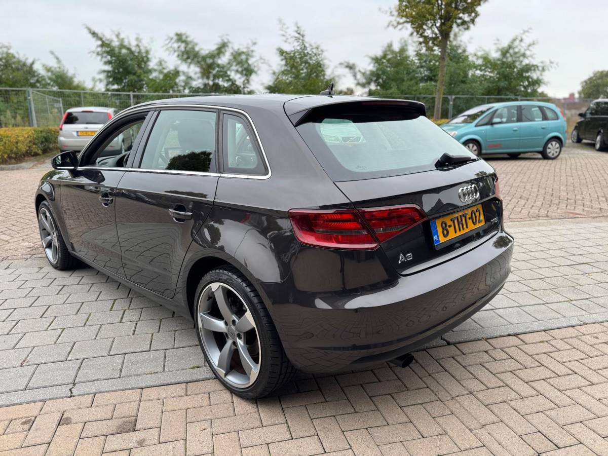 Audi A3 Audi A3 Sportback 1.2 TFSI Attraction Pro Line Airco Navi Cruise Control Elk.Ramen zeer nette!!