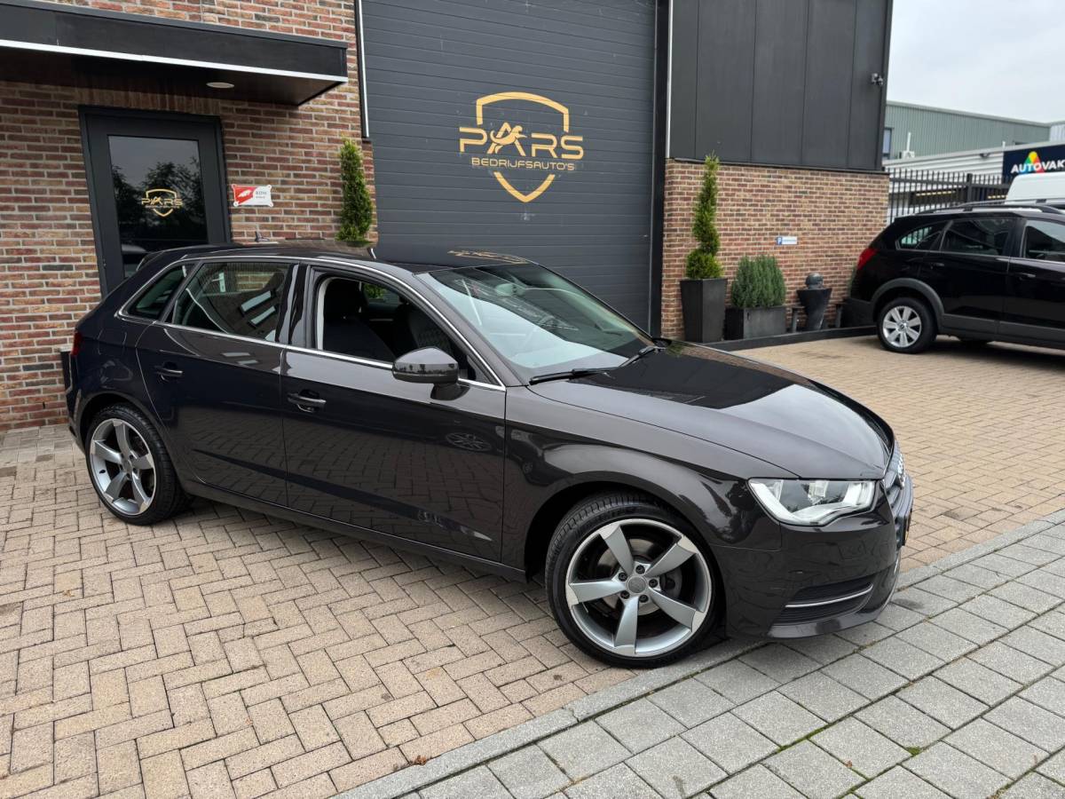 Audi A3 Audi A3 Sportback 1.2 TFSI Attraction Pro Line Airco Navi Cruise Control Elk.Ramen zeer nette!!