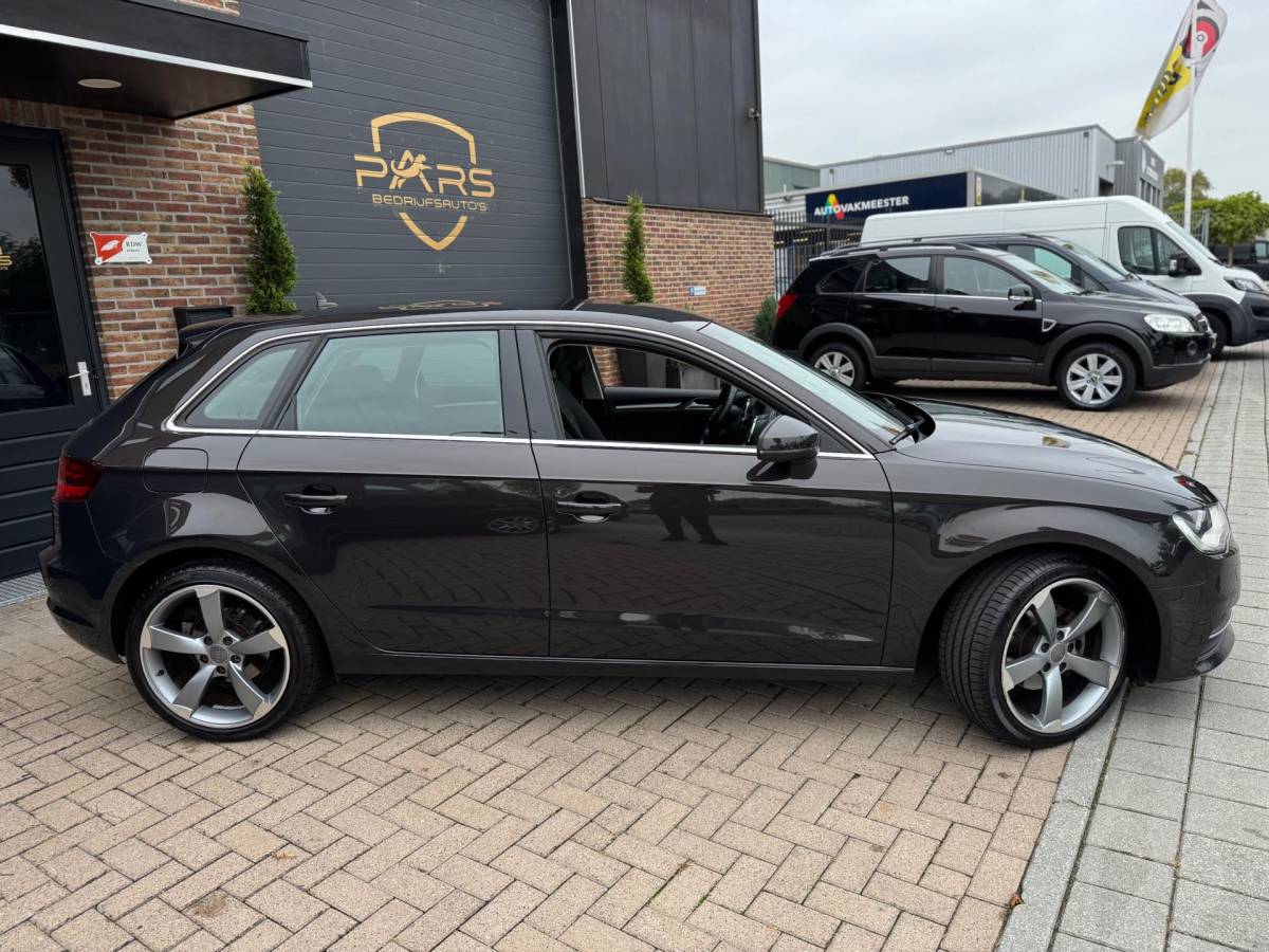 Audi A3 Audi A3 Sportback 1.2 TFSI Attraction Pro Line Airco Navi Cruise Control Elk.Ramen zeer nette!!