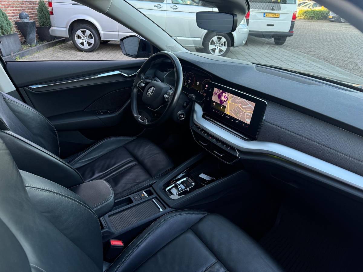 Škoda Octavia Skoda Octavia Combi 2.0 TDI Greentech Style Automaat 150PK Volle Opties Panorama Dak Leer Airco Navi Trekhaak
