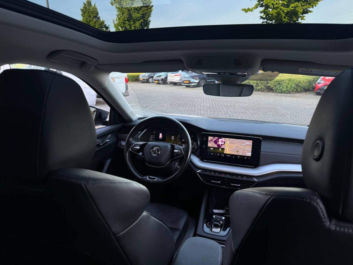 Škoda Octavia Skoda Octavia Combi 2.0 TDI Greentech Style Automaat 150PK Volle Opties Panorama Dak Leer Airco Navi Trekhaak