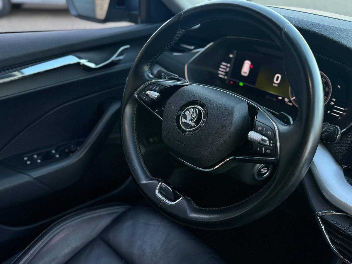 Škoda Octavia Skoda Octavia Combi 2.0 TDI Greentech Style Automaat 150PK Volle Opties Panorama Dak Leer Airco Navi Trekhaak