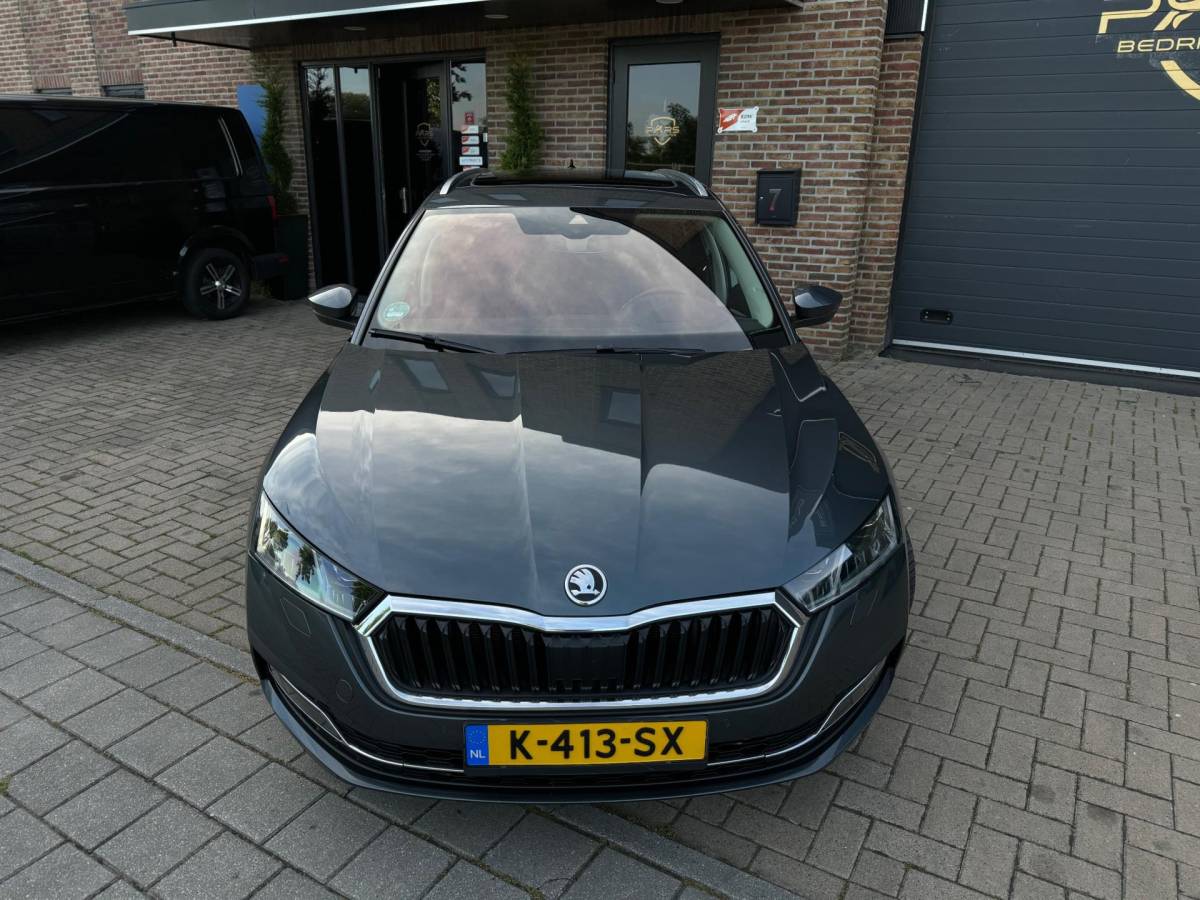 Škoda Octavia Skoda Octavia Combi 2.0 TDI Greentech Style Automaat 150PK Volle Opties Panorama Dak Leer Airco Navi Trekhaak