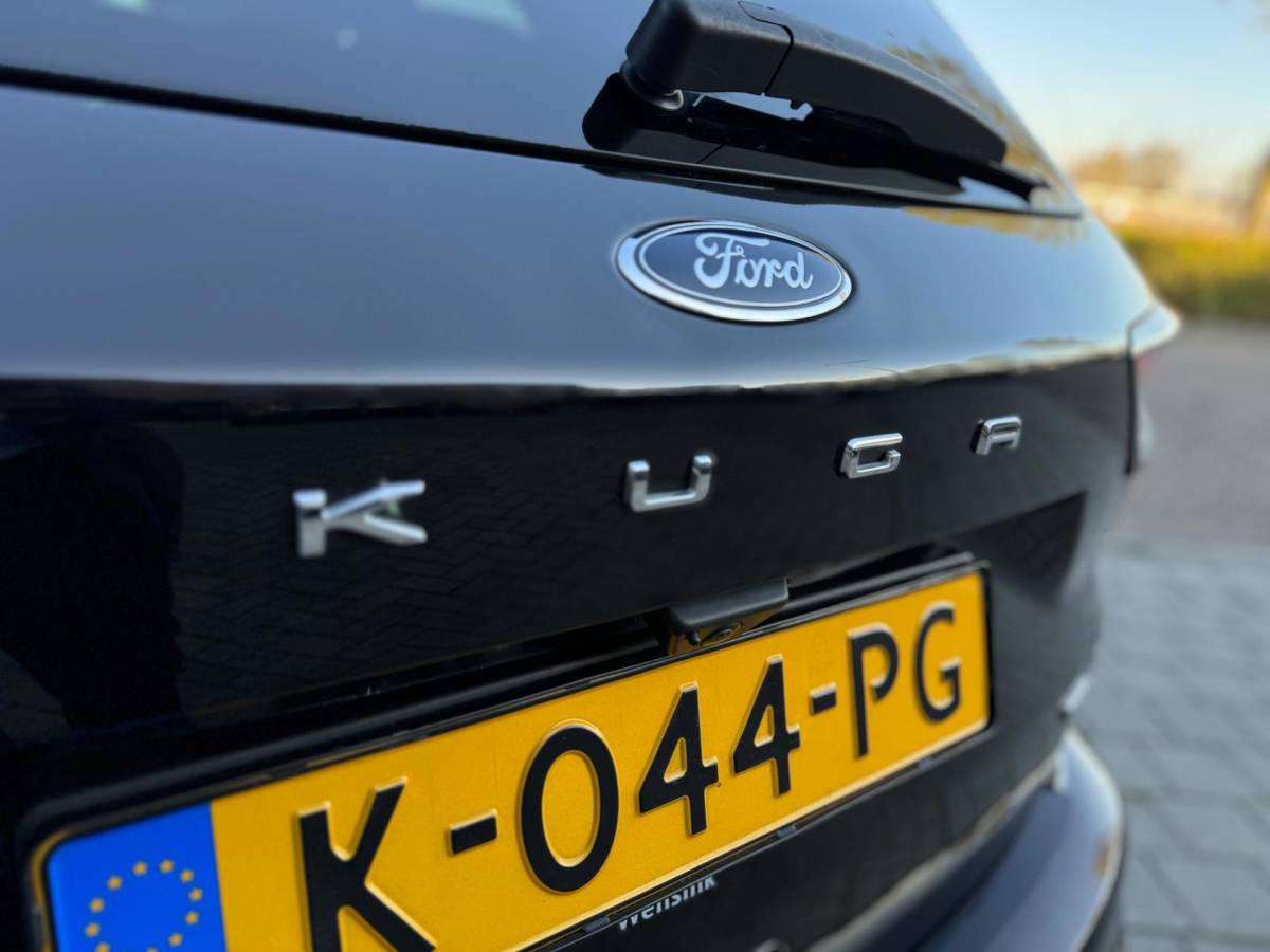 Ford Kuga Ford Kuga 2.5 PHEV ST-Line X Automaat volle opties Pano keyless entry head up virtual cockpit hybride