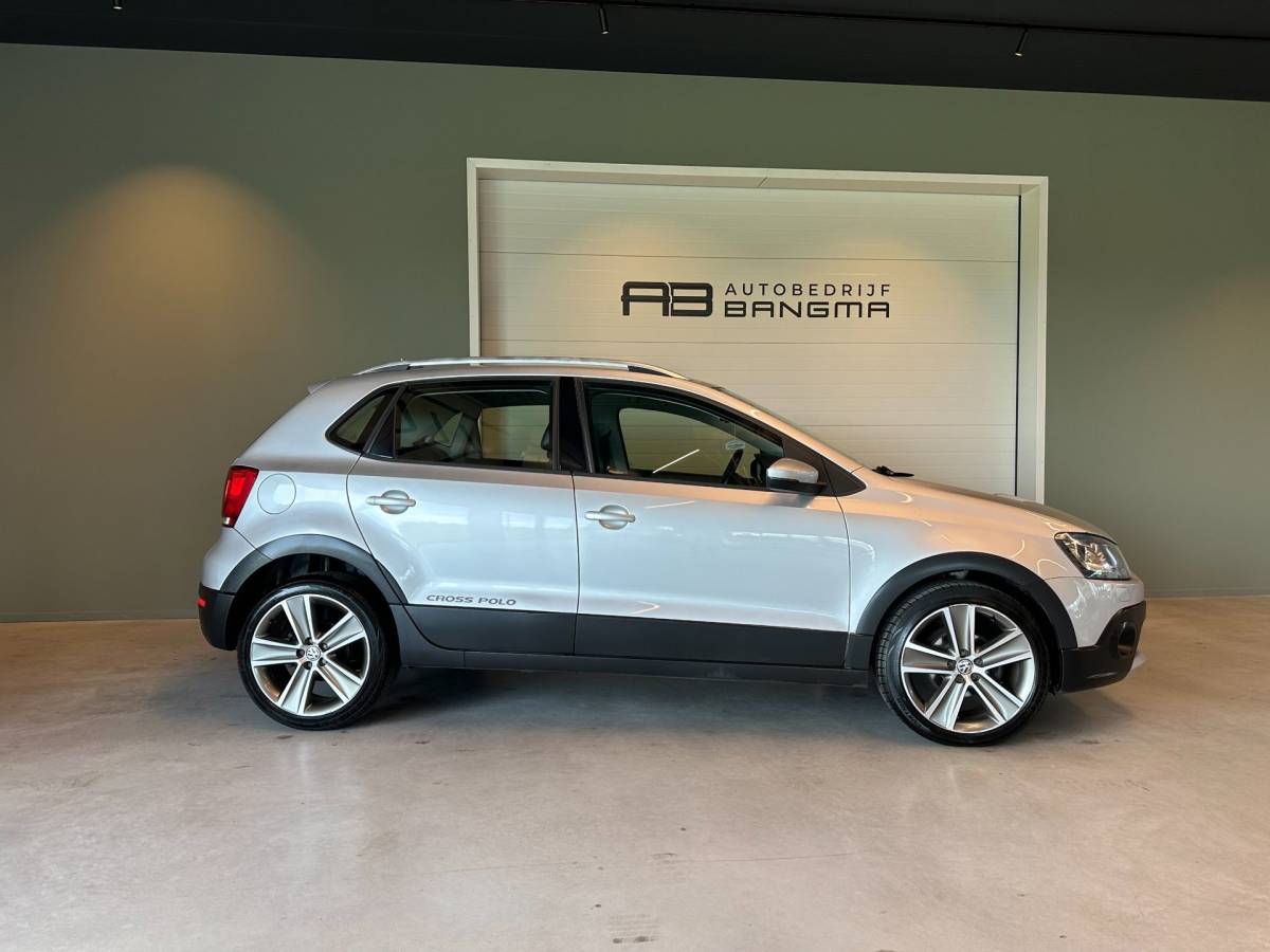 Volkswagen Polo Volkswagen Polo 1.2 TSI 16v AUTOMAAT 5-DRS CROSS|AIRCO|STOELVERWARMING|NAVIGATIE|CRUISECONTROL|LM-VELG|ALCANTARA|nwe APK+OH-BEURT