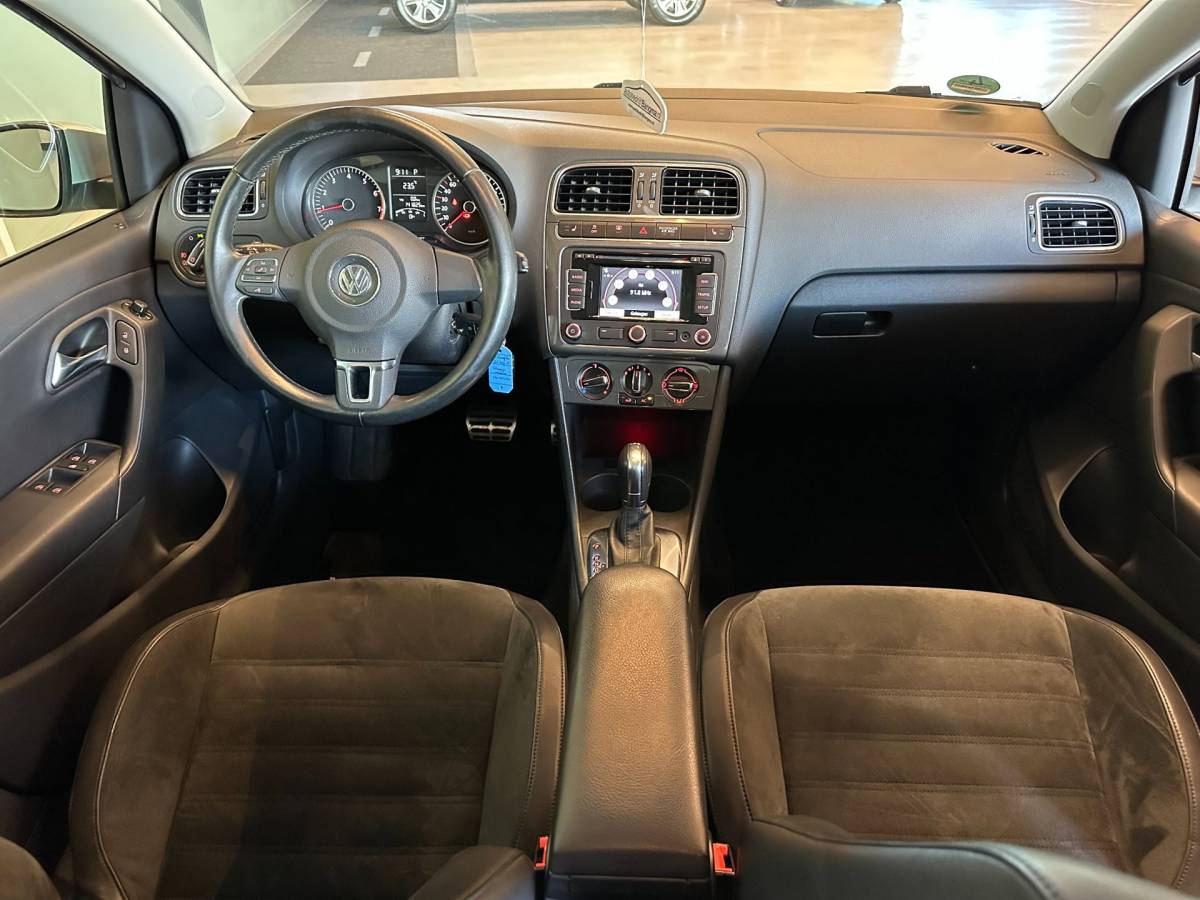 Volkswagen Polo Volkswagen Polo 1.2 TSI 16v AUTOMAAT 5-DRS CROSS|AIRCO|STOELVERWARMING|NAVIGATIE|CRUISECONTROL|LM-VELG|ALCANTARA|nwe APK+OH-BEURT