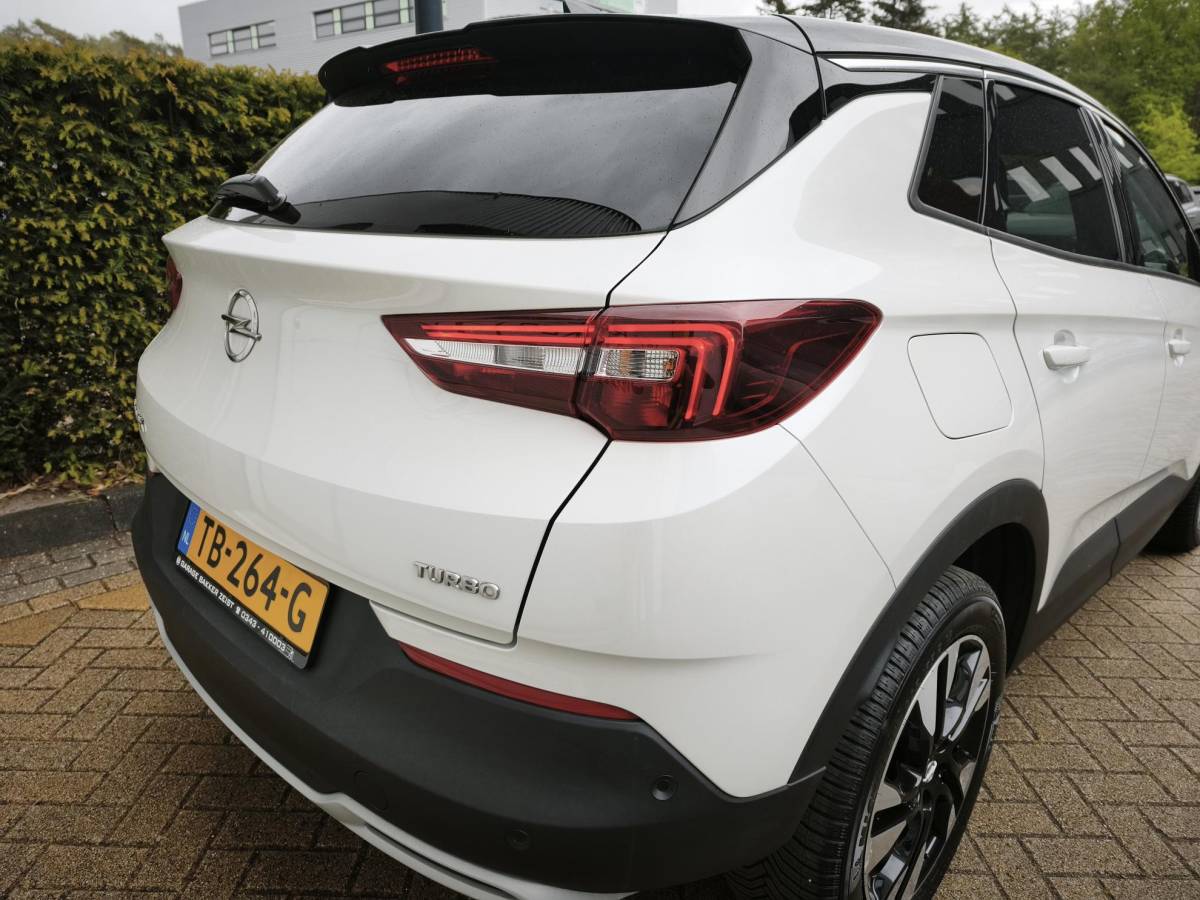 Opel Grandland X Opel Grandland X 1.2 Turbo Ultimate Automaat Navigatie Camera Denon-Audio Dodehoek Stoelverwarming Voor+Achter Volle Auto