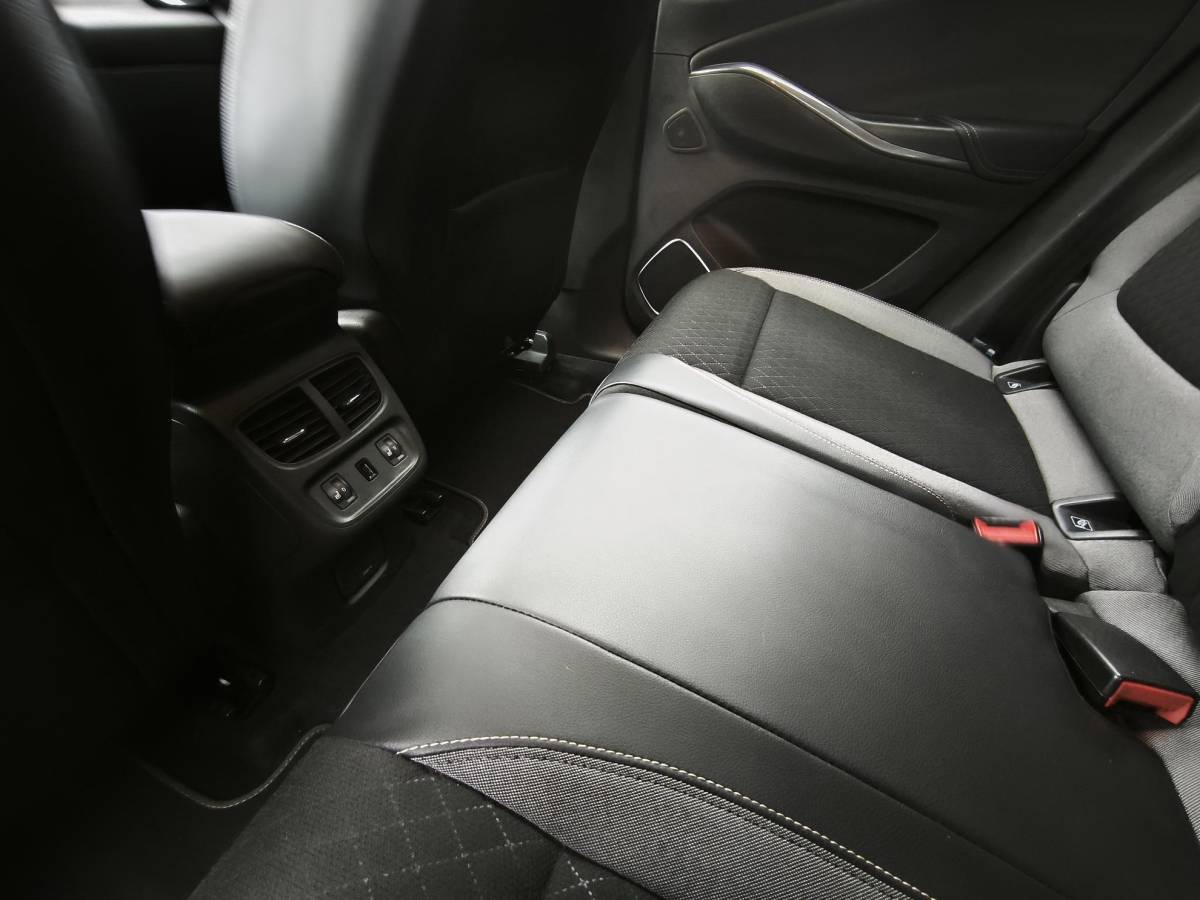 Opel Grandland X Opel Grandland X 1.2 Turbo Ultimate Automaat Navigatie Camera Denon-Audio Dodehoek Stoelverwarming Voor+Achter Volle Auto