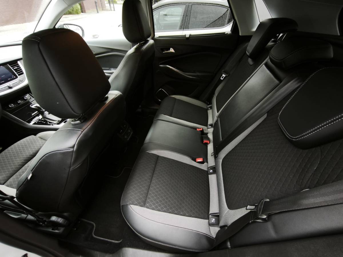 Opel Grandland X Opel Grandland X 1.2 Turbo Ultimate Automaat Navigatie Camera Denon-Audio Dodehoek Stoelverwarming Voor+Achter Volle Auto