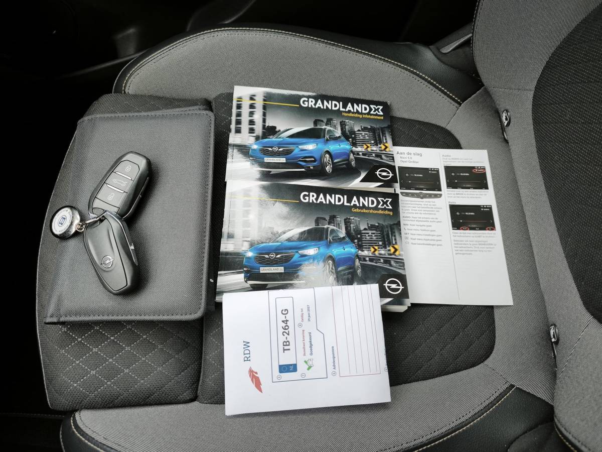 Opel Grandland X Opel Grandland X 1.2 Turbo Ultimate Automaat Navigatie Camera Denon-Audio Dodehoek Stoelverwarming Voor+Achter Volle Auto