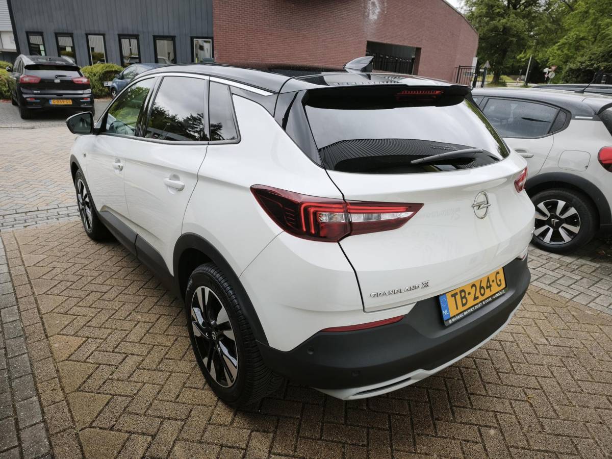 Opel Grandland X Opel Grandland X 1.2 Turbo Ultimate Automaat Navigatie Camera Denon-Audio Dodehoek Stoelverwarming Voor+Achter Volle Auto
