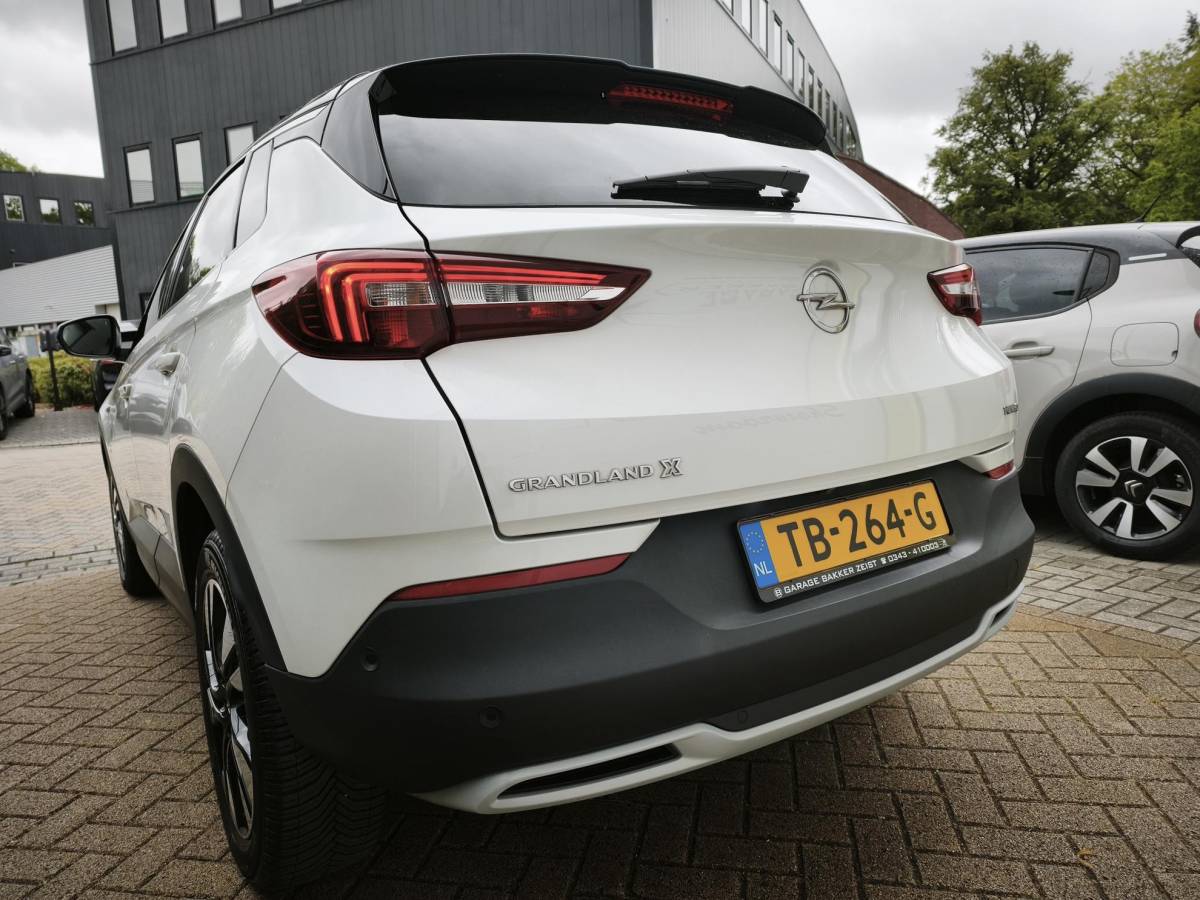 Opel Grandland X Opel Grandland X 1.2 Turbo Ultimate Automaat Navigatie Camera Denon-Audio Dodehoek Stoelverwarming Voor+Achter Volle Auto